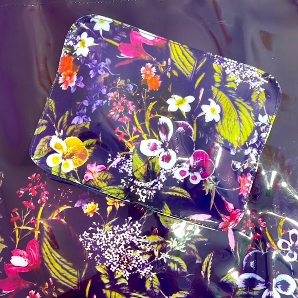 Floral PVC Tote Set - Picture 3 of 3